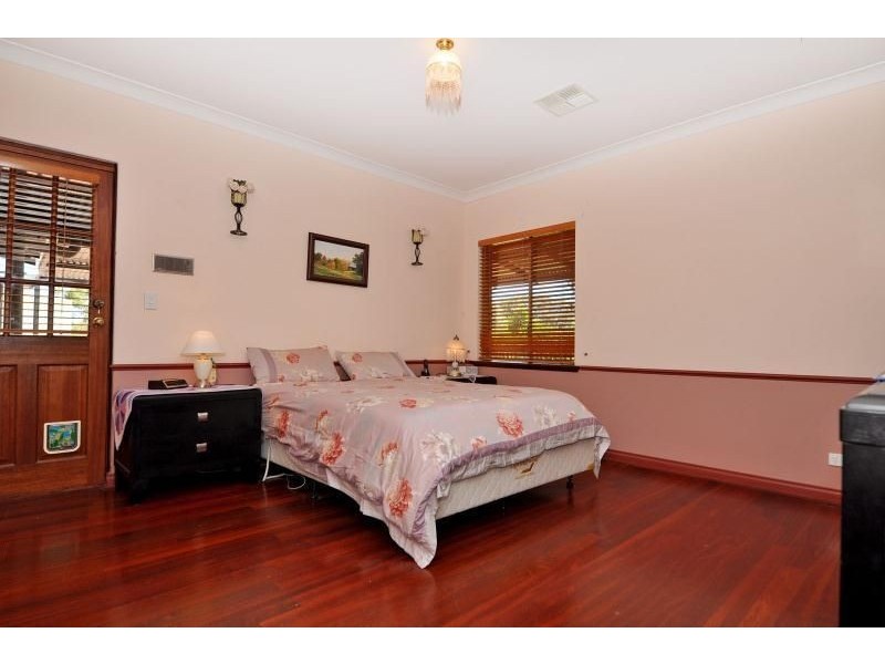 184 HAWKINS ROAD, Jandabup WA 6065