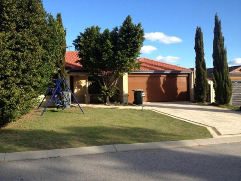 32 CLYDEBANK CRESCENT, Kinross WA 6028