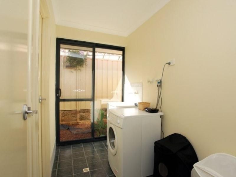 32 CLYDEBANK CRESCENT, Kinross WA 6028