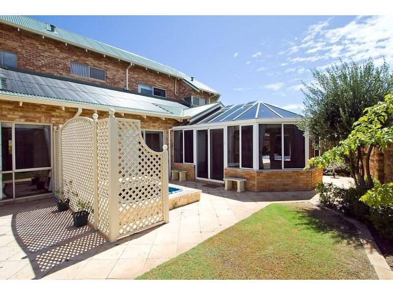9 Brookvale Rise, Kallaroo WA 6025