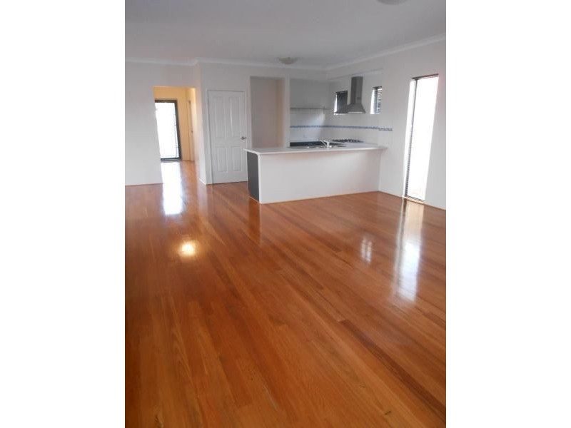 23 Selkirk Drive, Kinross WA 6028