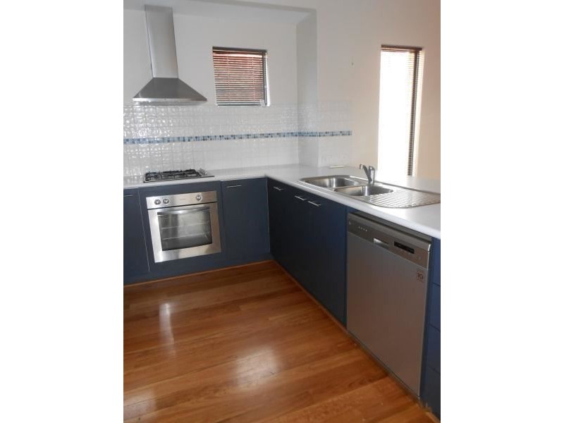 23 Selkirk Drive, Kinross WA 6028