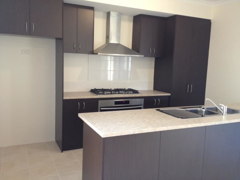 2/23 Floresta Street, Sinagra WA 6065