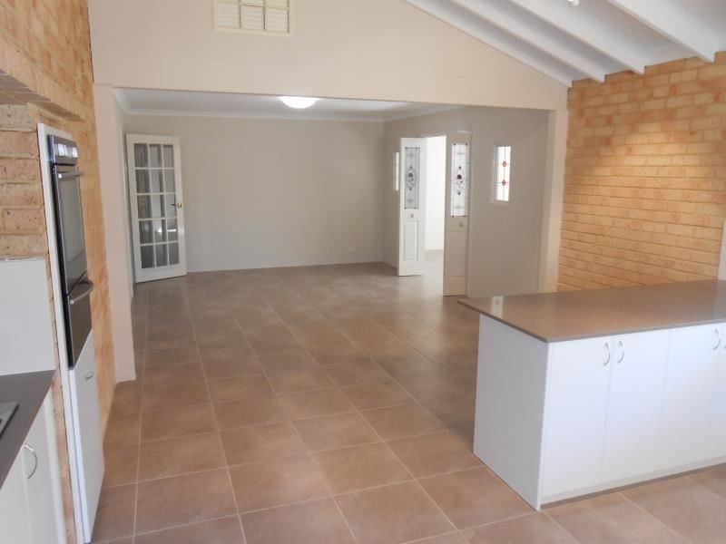 8 Barwon Heads Terrace, Connolly WA 6027