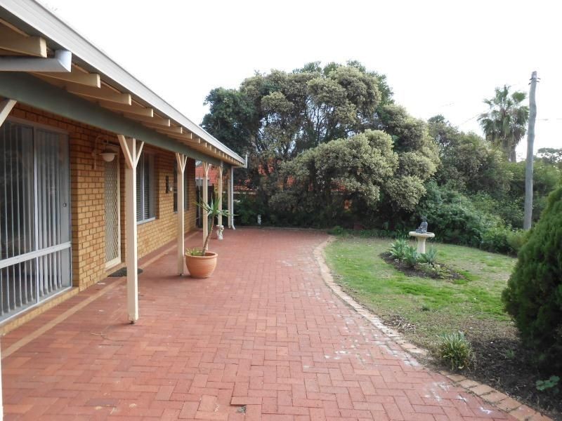 9 CONWAY GROVE, Heathridge WA 6027