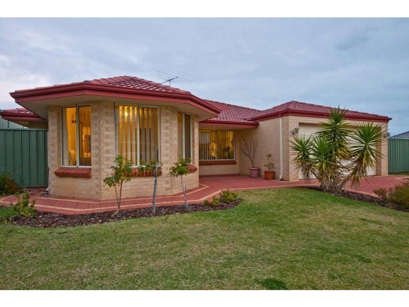 4 Sugarloaf Close, Merriwa WA 6030