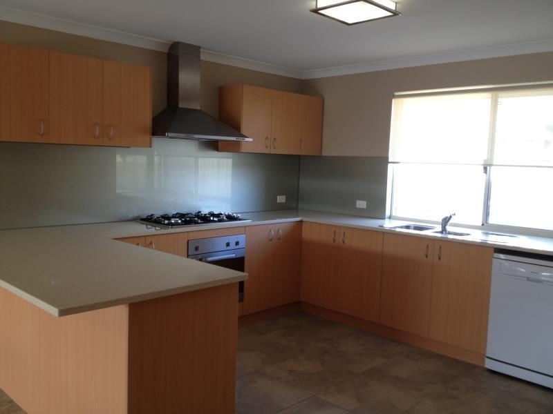 32 CLEARVIEW AVENUE, Burns Beach WA 6028