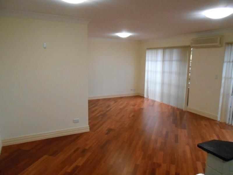 3/2 Plaistow Street, Joondalup WA 6027