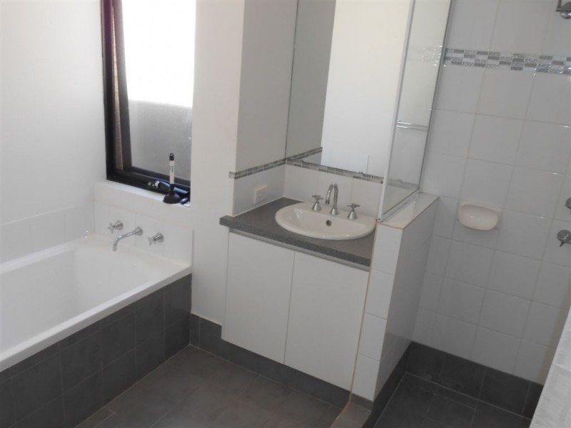 21 Lairbeck Street, Darch WA 6065