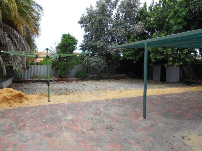 68 Dundebar Road, Wanneroo WA 6065