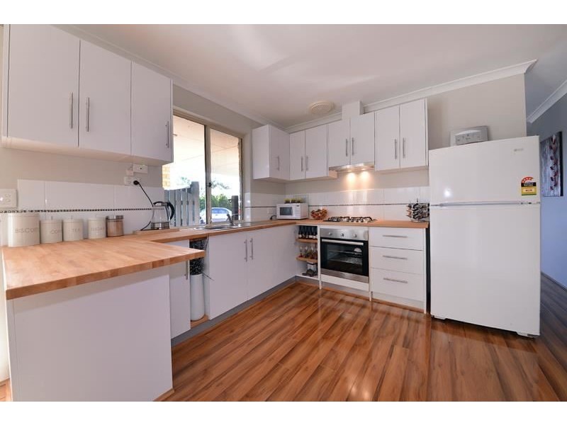 7 Canopy Court, Banksia Grove WA 6031