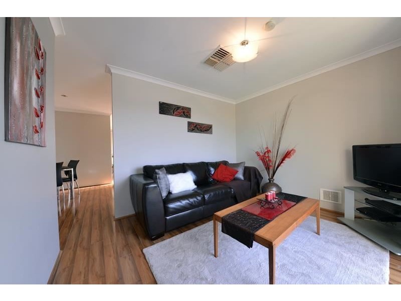 7 Canopy Court, Banksia Grove WA 6031