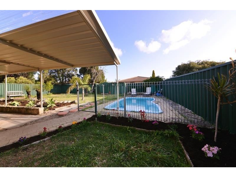 7 Canopy Court, Banksia Grove WA 6031