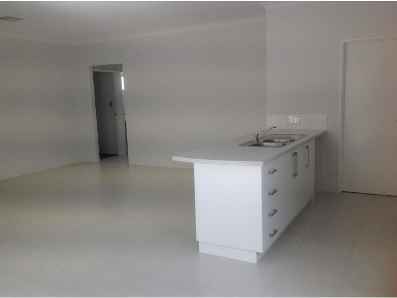 1/11 Shipton Loop, Ashby WA 6065