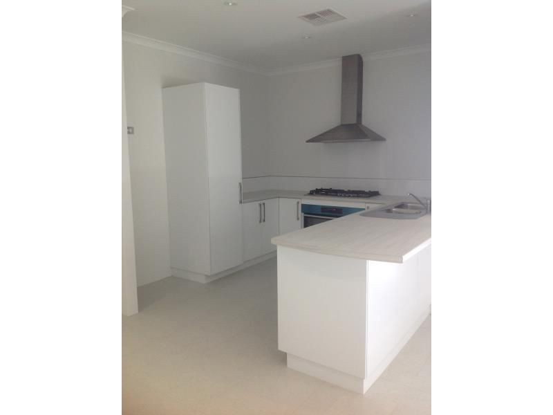 2/11 SHIPTON LOOP, Ashby WA 6065