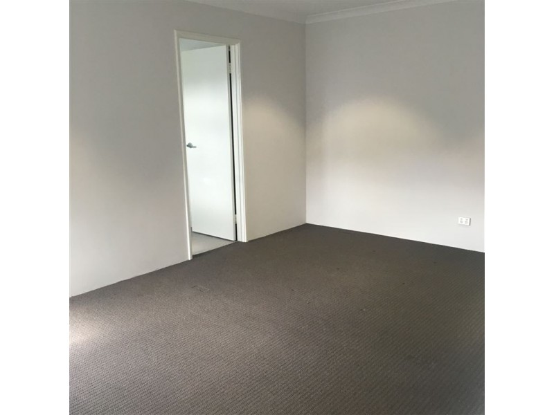 2/11 SHIPTON LOOP, Ashby WA 6065