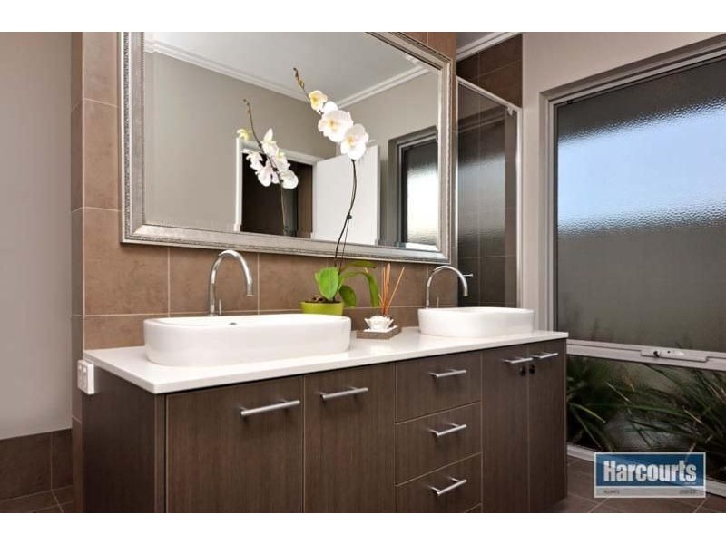 12 GEMINI WAY, Madeley WA 6065