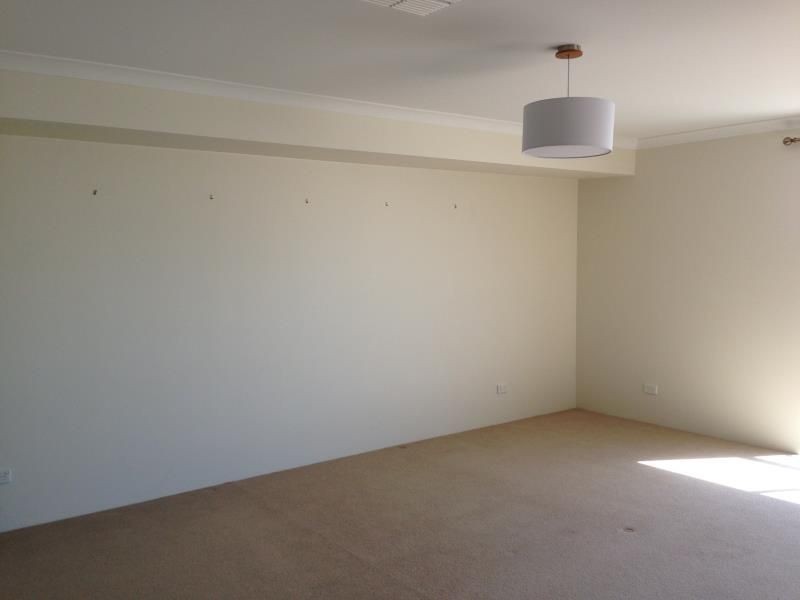 1 DOTTEREL GREEN, Jindalee WA 6036