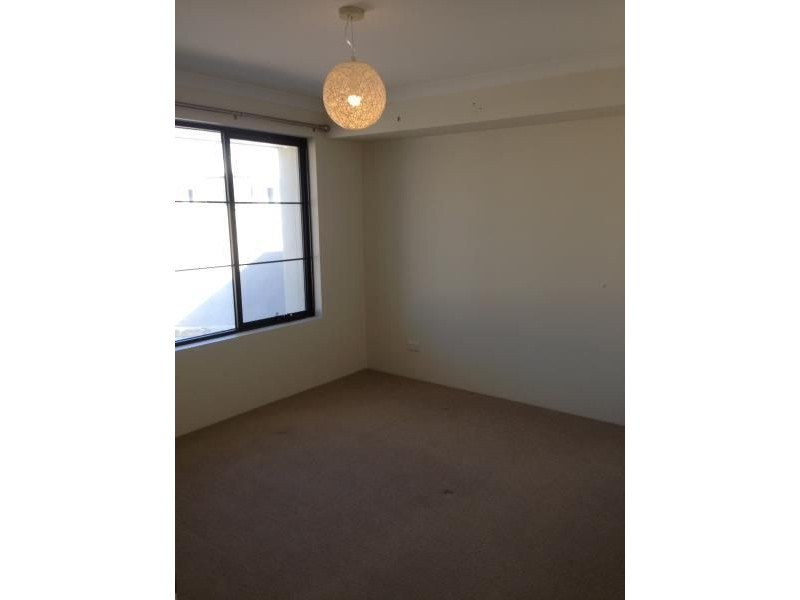 1 DOTTEREL GREEN, Jindalee WA 6036