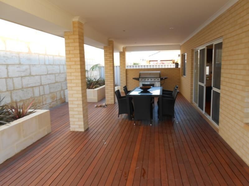 86 HINCHINBROOK AVENUE, Ridgewood WA 6030