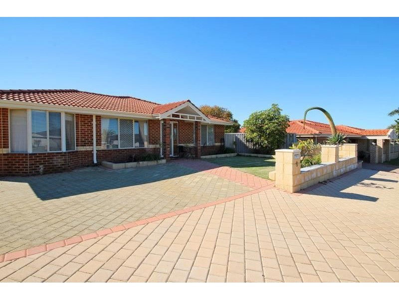 8 Fintry Close, Kinross WA 6028