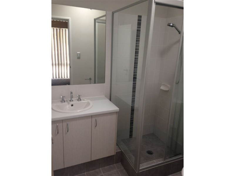 42 BOWLINE AVENUE, Alkimos WA 6038