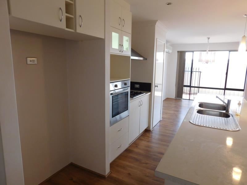 31 BRUNSWICK CIRCUIT, Banksia Grove WA 6031