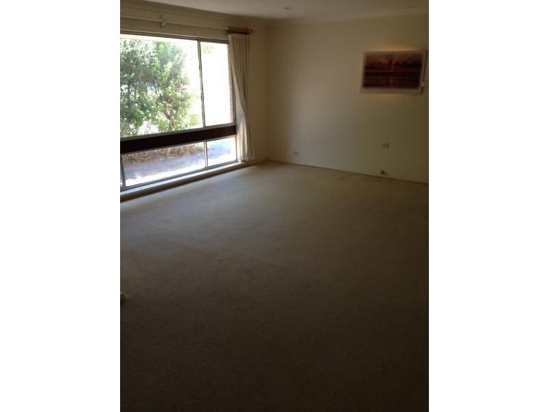 15 FULHAM PLACE, Duncraig WA 6023