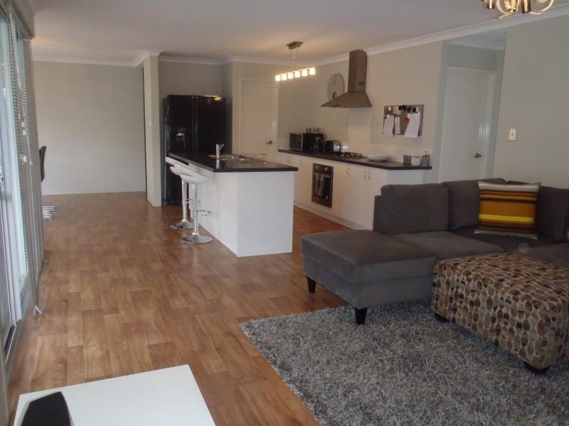 14 GIRRAMAY ROAD, Banksia Grove WA 6031