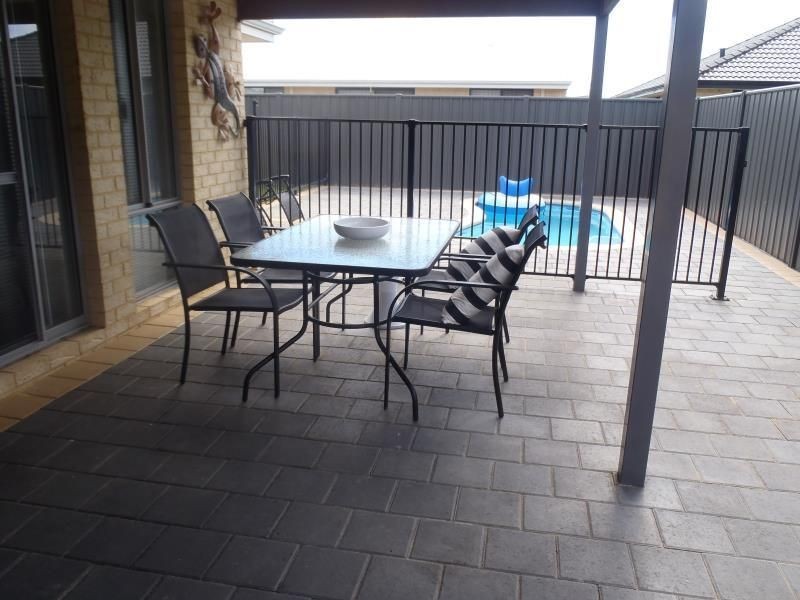 14 GIRRAMAY ROAD, Banksia Grove WA 6031