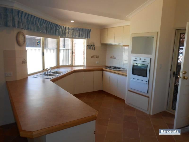 4 Chittering Vista, Pearsall WA 6065