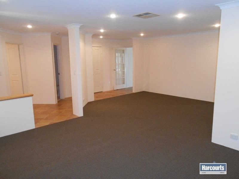 4 Chittering Vista, Pearsall WA 6065