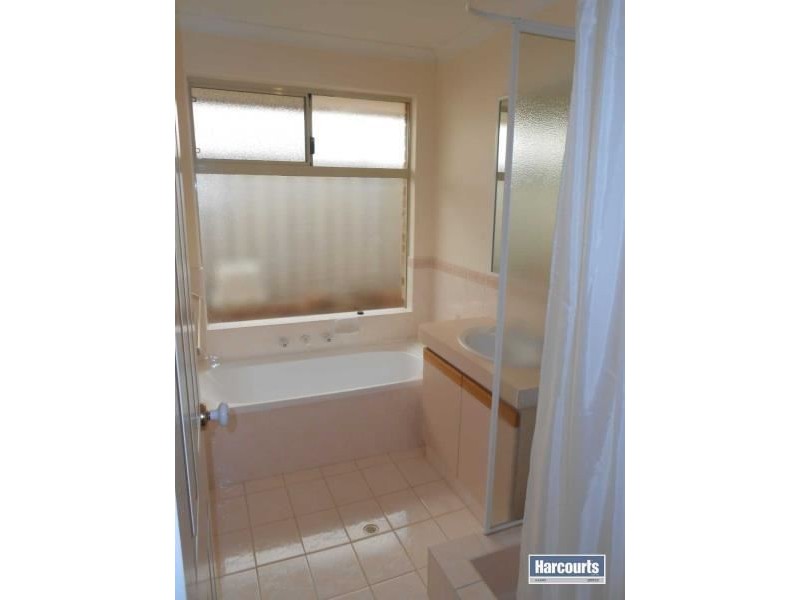 4 Chittering Vista, Pearsall WA 6065