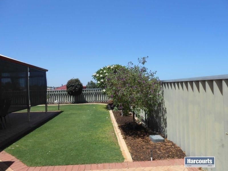 4 Chittering Vista, Pearsall WA 6065
