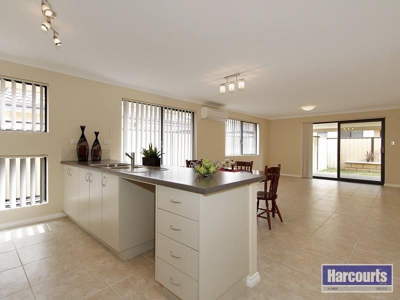3 NALGAN LOOP, Carramar WA 6031