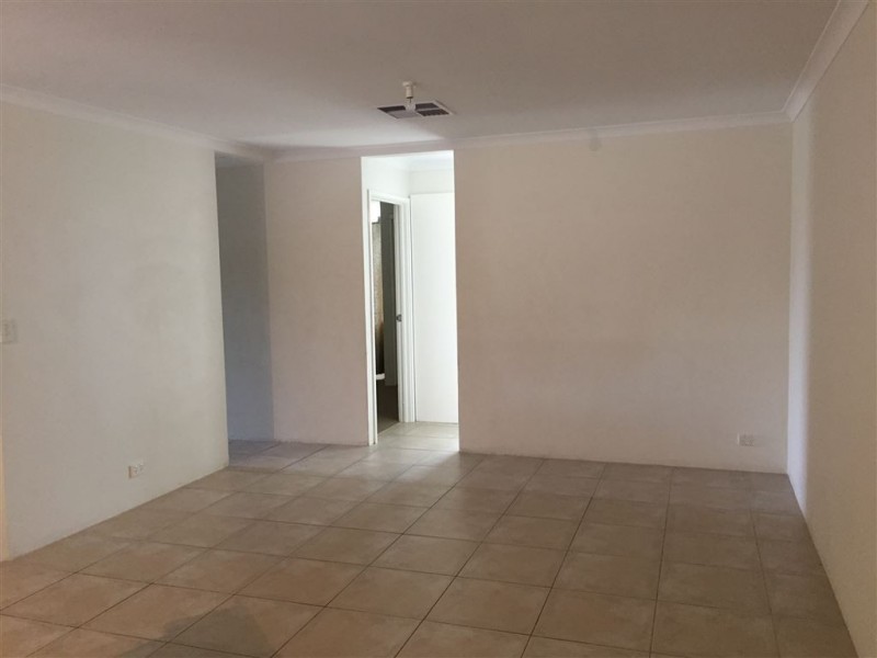 6 Hyland Crescent, Clarkson WA 6030