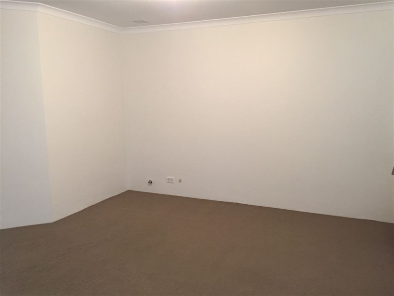 6 Hyland Crescent, Clarkson WA 6030