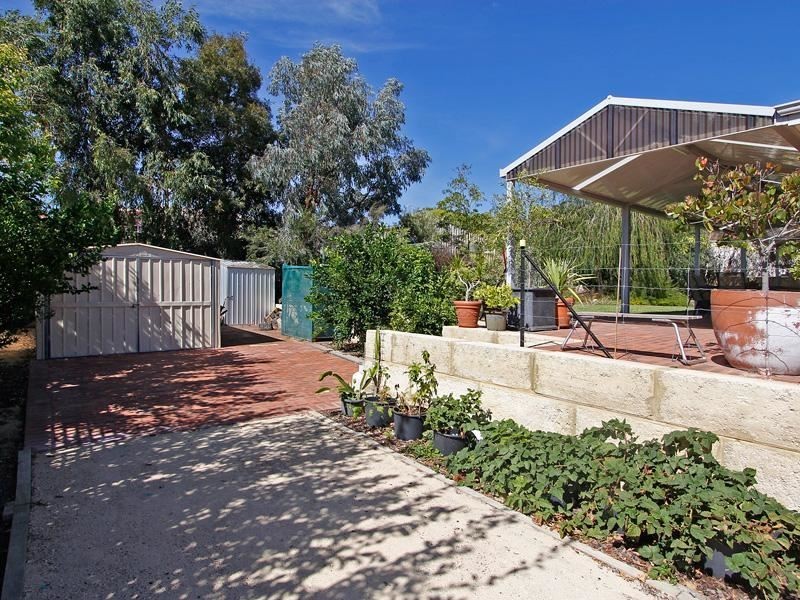 6 Newlyn Place, Yanchep WA 6035