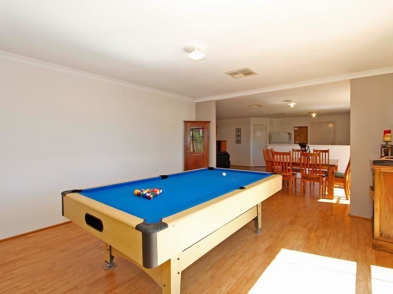 6 Newlyn Place, Yanchep WA 6035