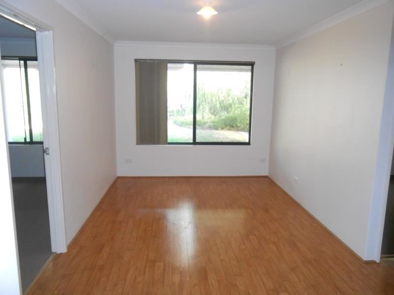 6 Newlyn Place, Yanchep WA 6035