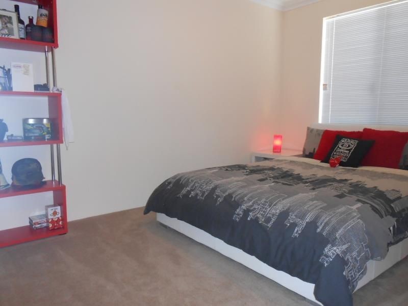 2 Pontoon Way, Alkimos WA 6038