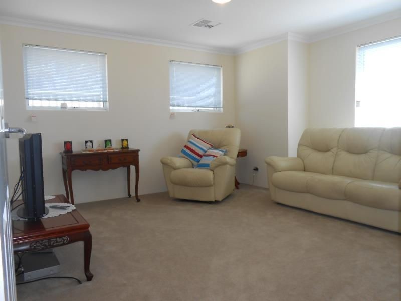 2 Pontoon Way, Alkimos WA 6038