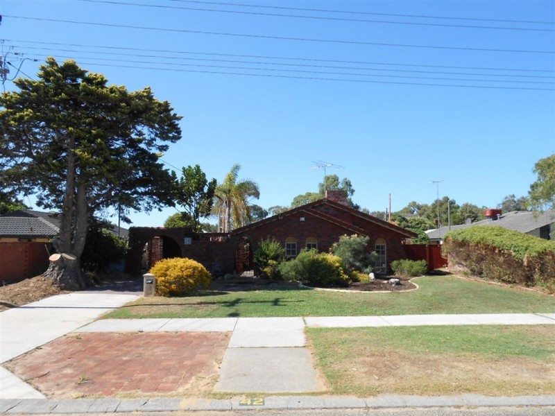 42 READSHAW ROAD, Duncraig WA 6023