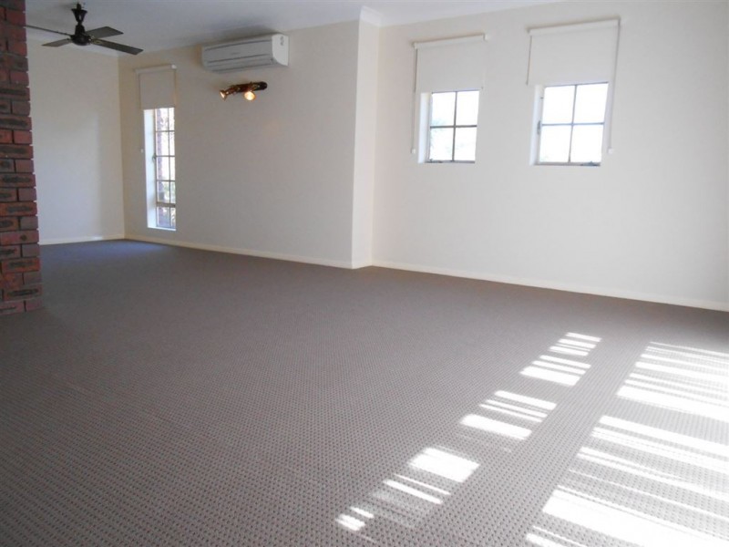 42 READSHAW ROAD, Duncraig WA 6023