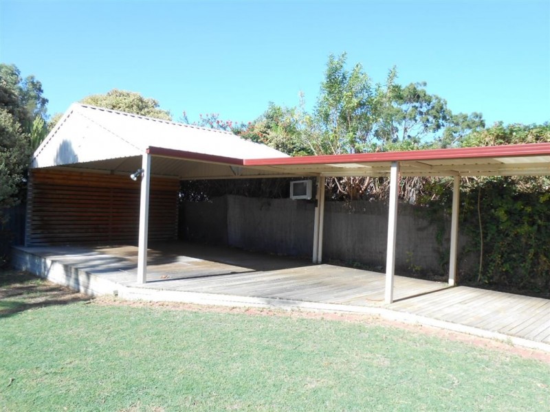 42 READSHAW ROAD, Duncraig WA 6023