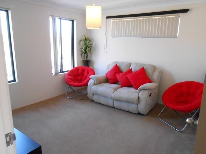 15 CHANDELA LOOP, Currambine WA 6028