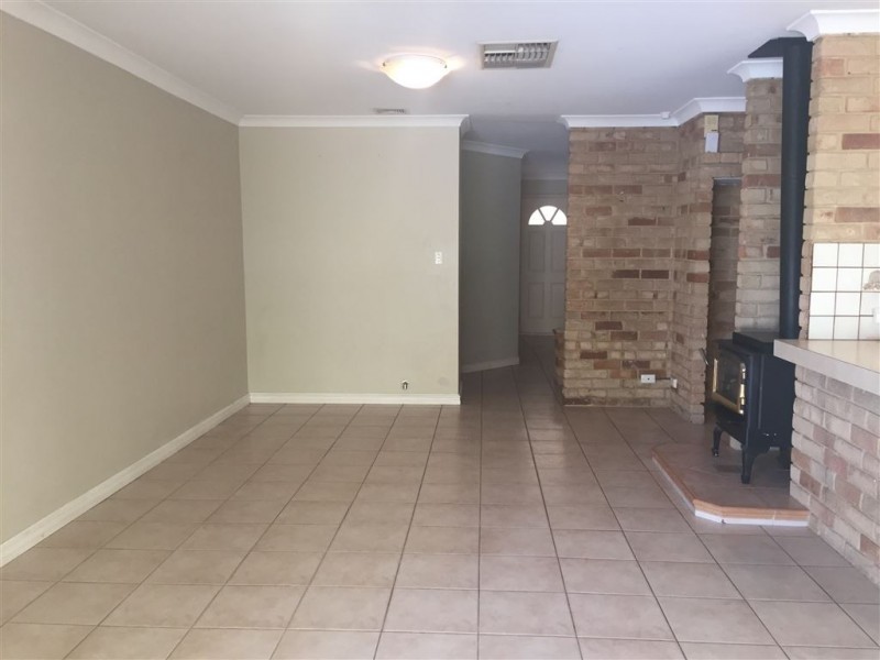 16 CAMARINO DRIVE, Woodvale WA 6026