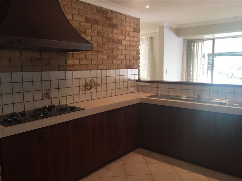 16 CAMARINO DRIVE, Woodvale WA 6026