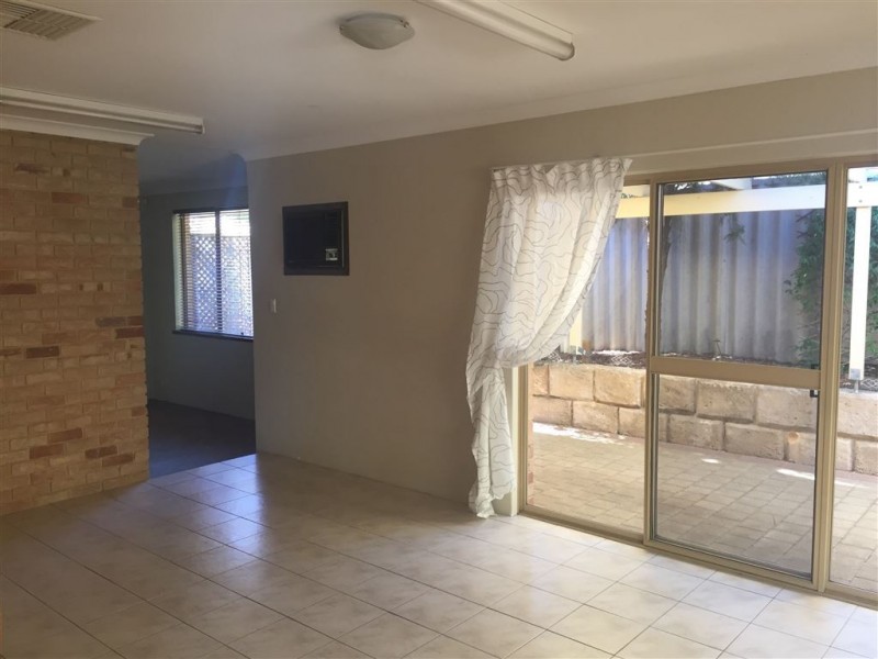 16 CAMARINO DRIVE, Woodvale WA 6026