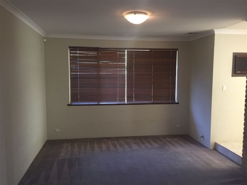 16 CAMARINO DRIVE, Woodvale WA 6026